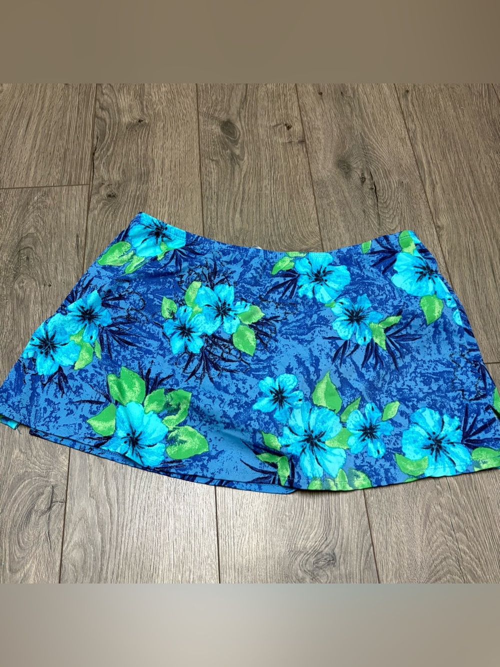 Vintage blue floral swim skirt